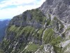 Val Slavinaz con la cengia attraversata dall'itinerario